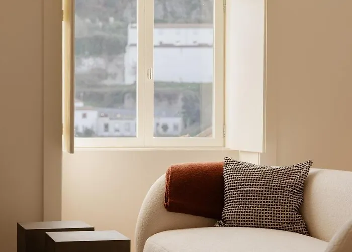 Oasiys - Your Getaway In